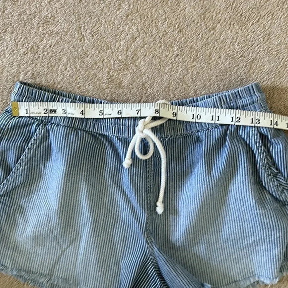 Aerie striped shorts size small blue elastic waist frayed bottom - Picture 5 of 7